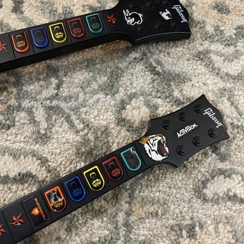 2 x Gibson Les Paul Guitar Hero Guitar PlayStation‎ PS2 PS3 No Dongle